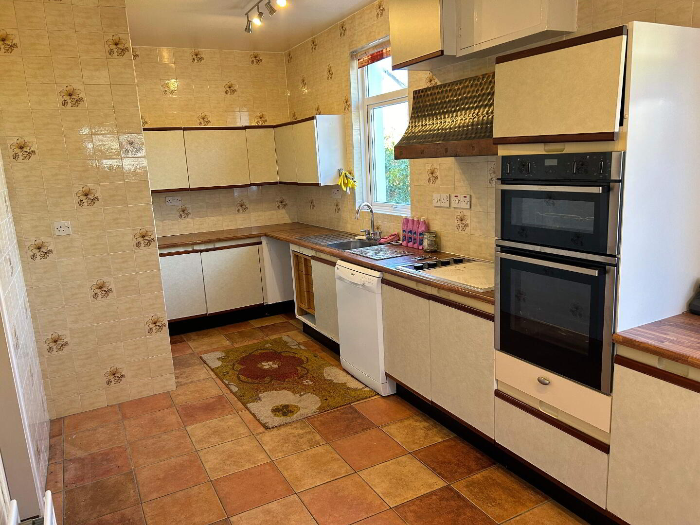 Four Winds, 33 Manse Road 7 of 19