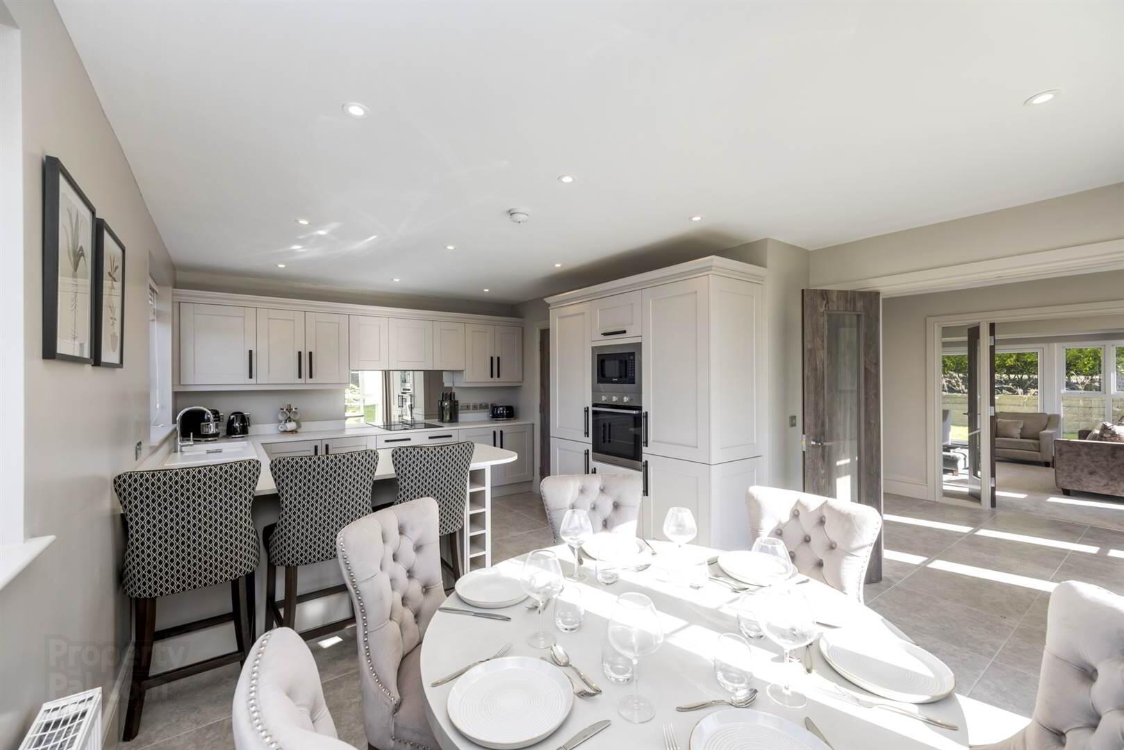 'Lesley Meadows', 66a Whiterock Road 9 of 27