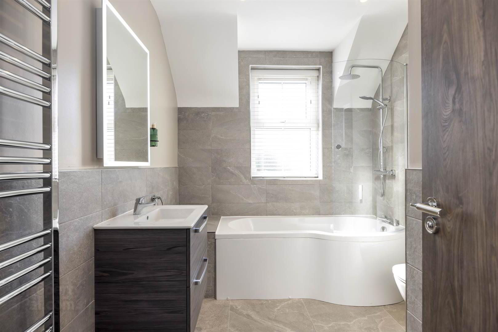 'Lesley Meadows', 66a Whiterock Road 19 of 27