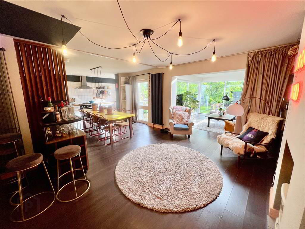 26 Bapaume Avenue 4 of 31