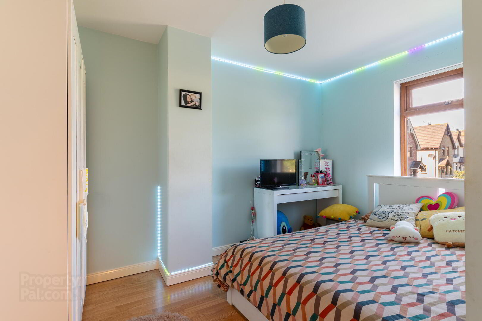 22 Stonebridge Square 13 of 22