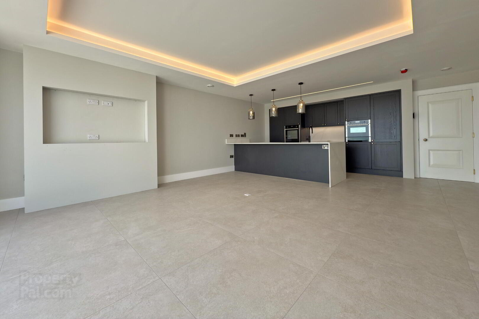 27 Causeway Street 14 of 31
