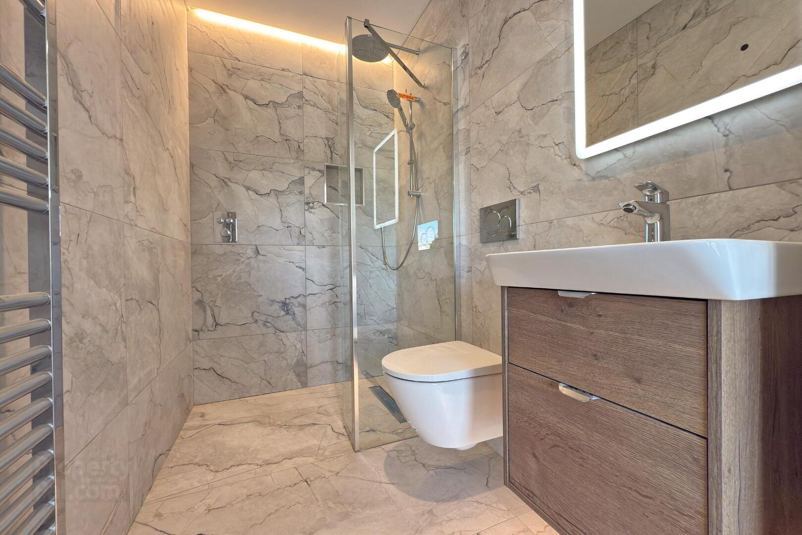 27 Causeway Street 20 of 31