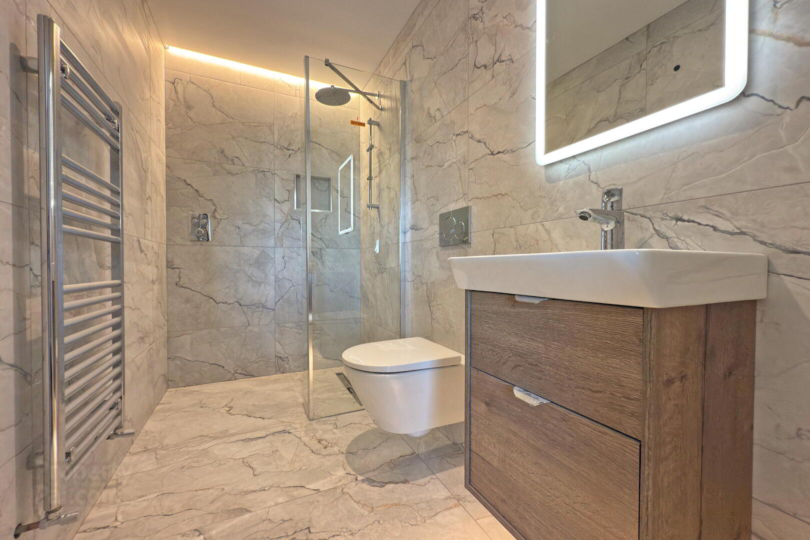 27 Causeway Street 26 of 31