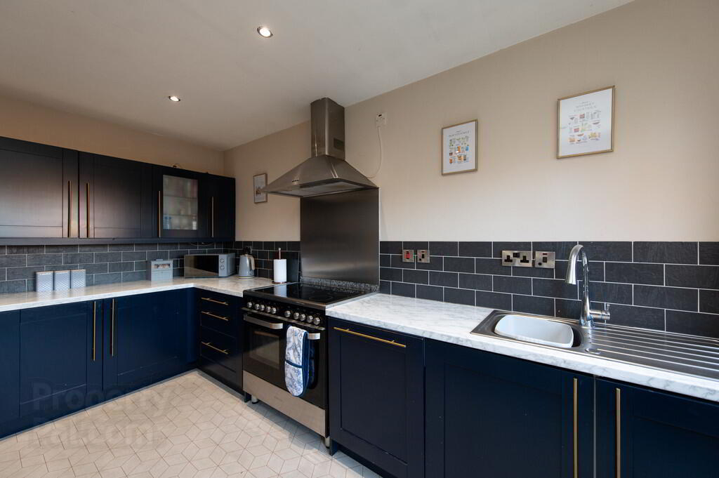 28 Torrens Gardens 8 of 25