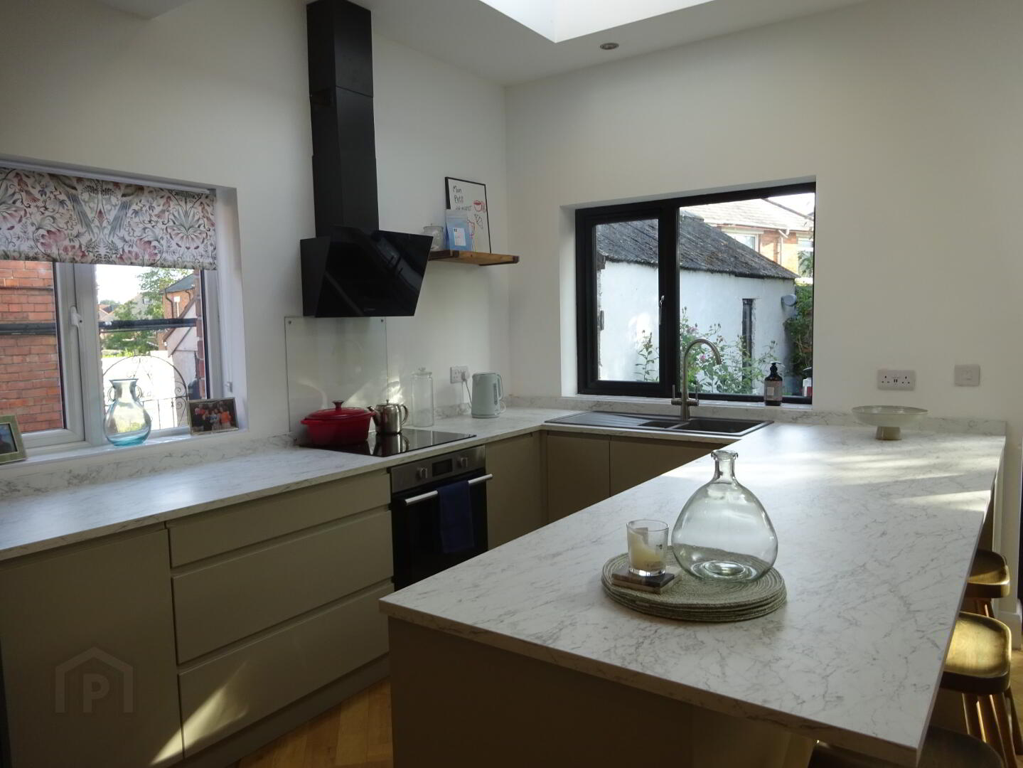 6 Knockbreda Drive 10 of 40