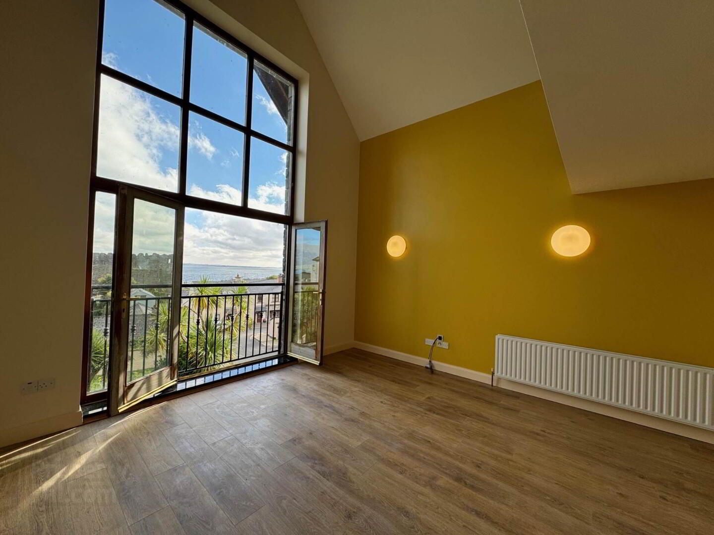 2 Castle Hill Mews 6 of 18