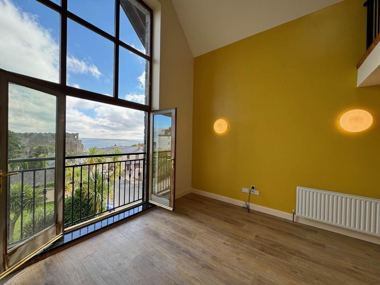 2 Castle Hill Mews 7 of 18