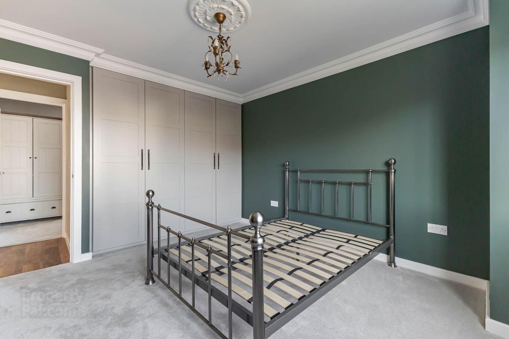 1b Sandhurst Park 12 of 17