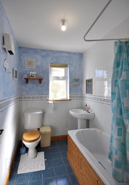 66 Sandycove Phase, 1 Ballymoney 14 of 25