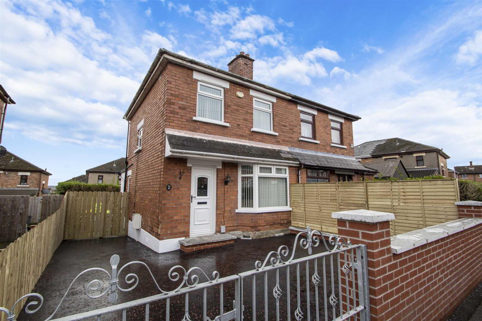 43 Andersonstown Park