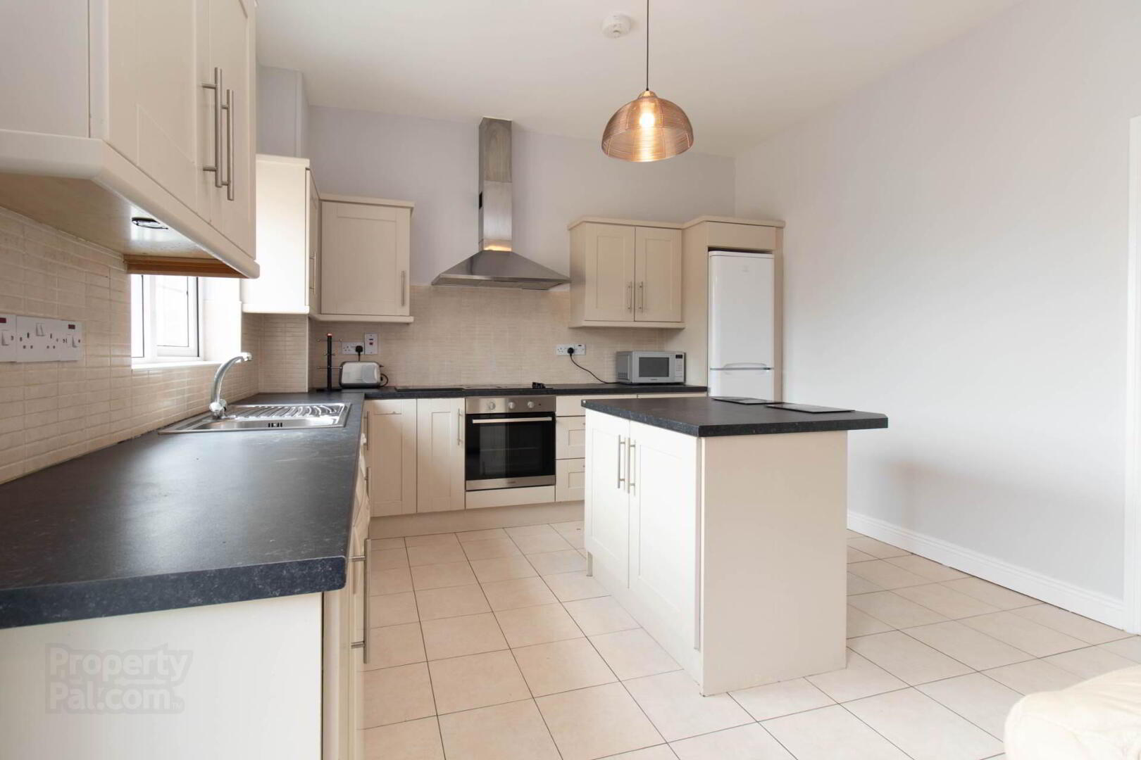 28 Apt Stonebridge Court 7 of 16