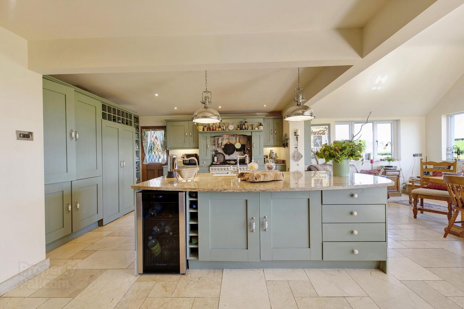 35 Belgravia Park 24 of 70