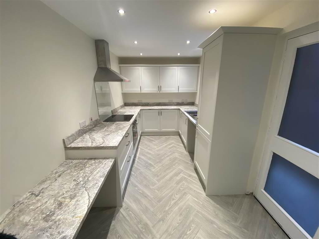29 Fallswater Street 4 of 11