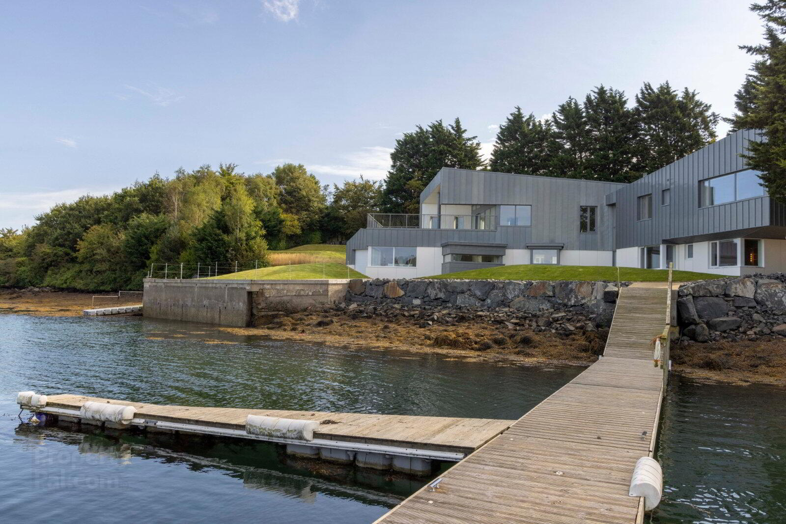 Pier House, Sketrick Island