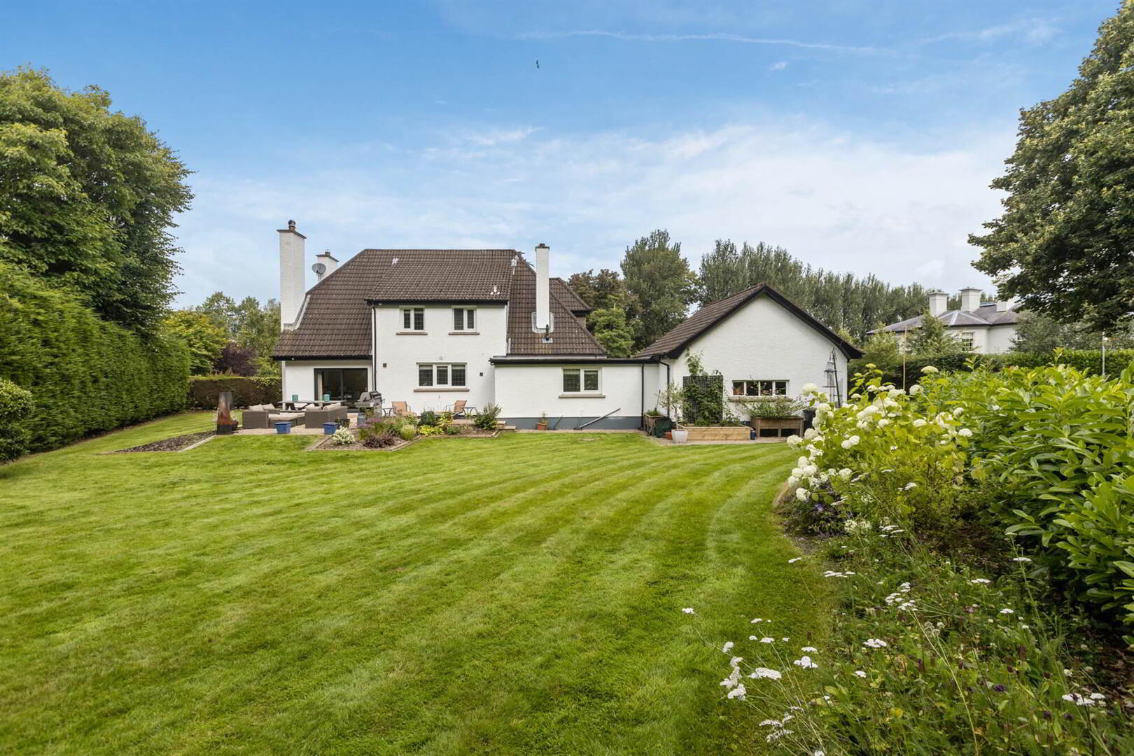 Voysey House, 1 Laurel Lane 33 of 42