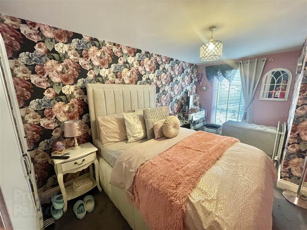 Apt 6 La Salle Court, 372 Falls Road 7 of 12