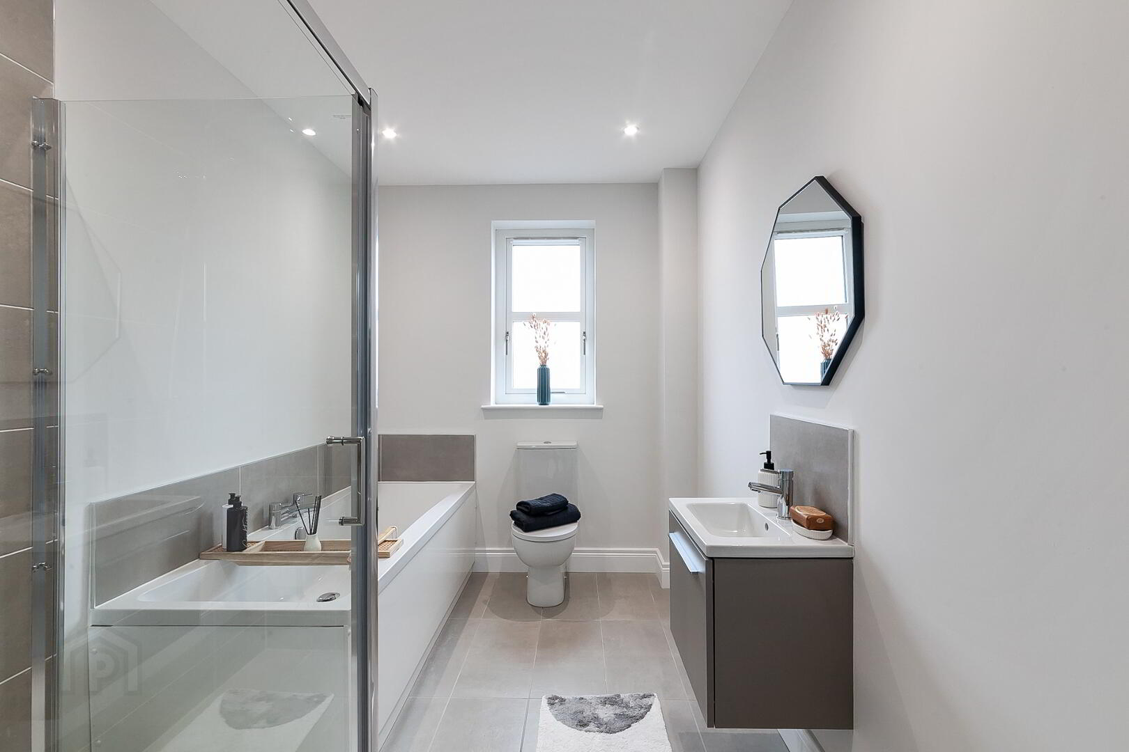 The Kensington 33 of 52