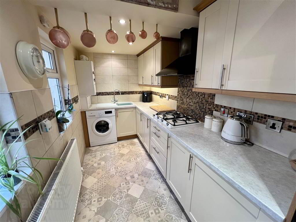 115 Rosebery Road 7 of 12
