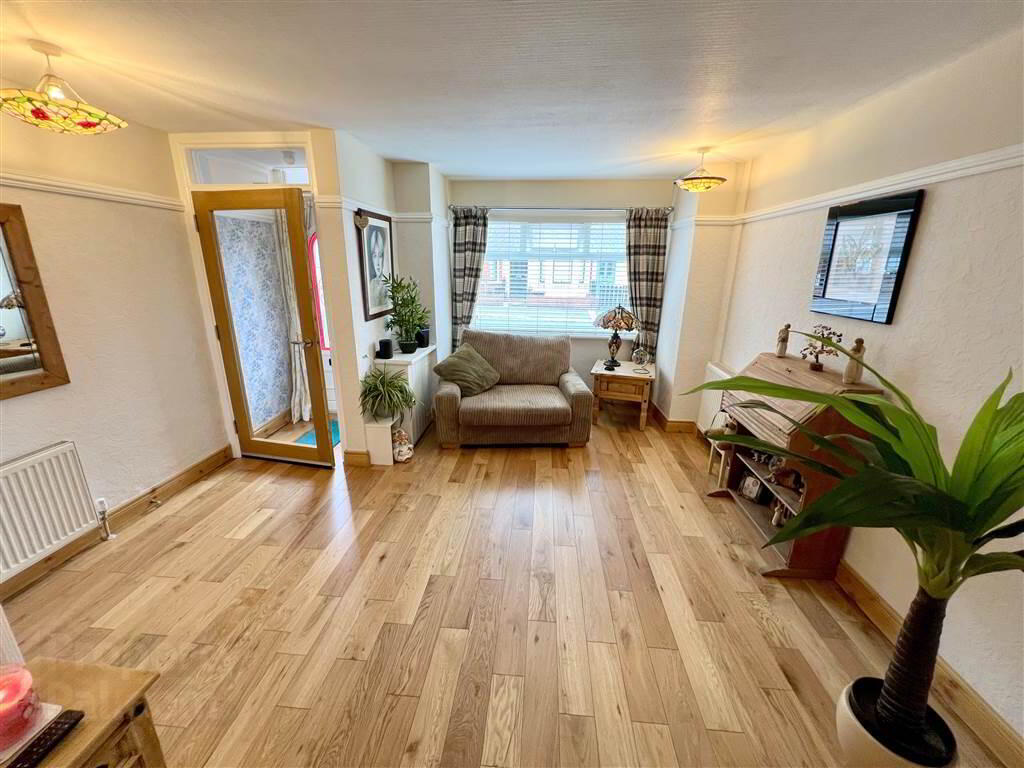 115 Rosebery Road 4 of 12