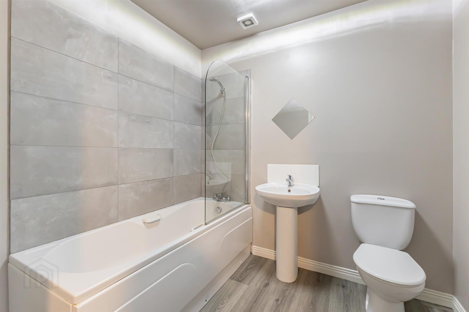 4 Sheridan Court 12 of 16