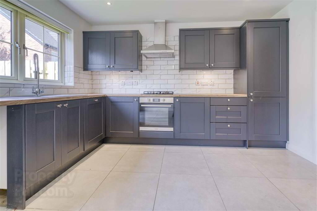 5 Hawthorn Hall 9 of 21