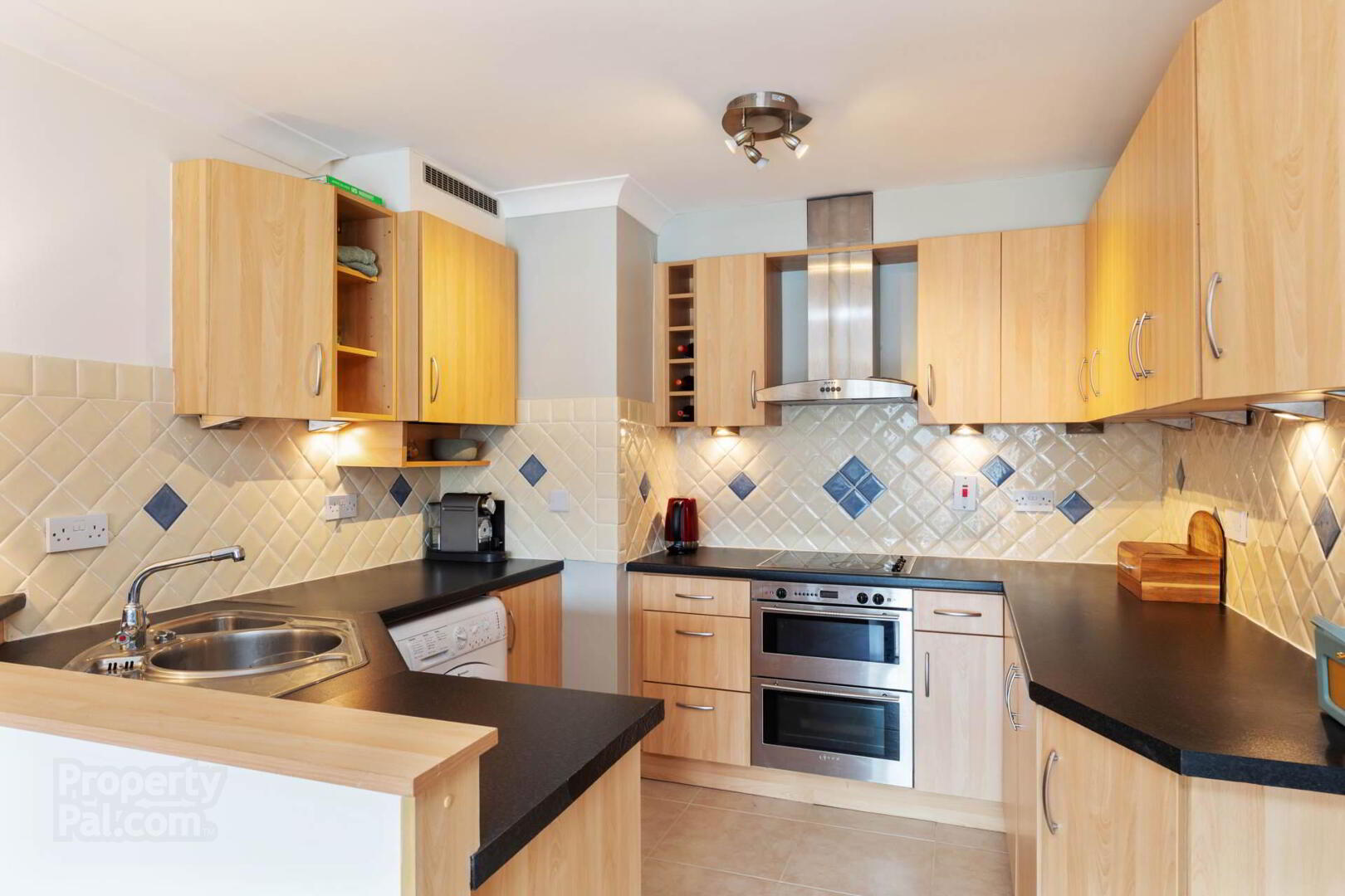 Apt 14, Raglan Hall 10 of 12