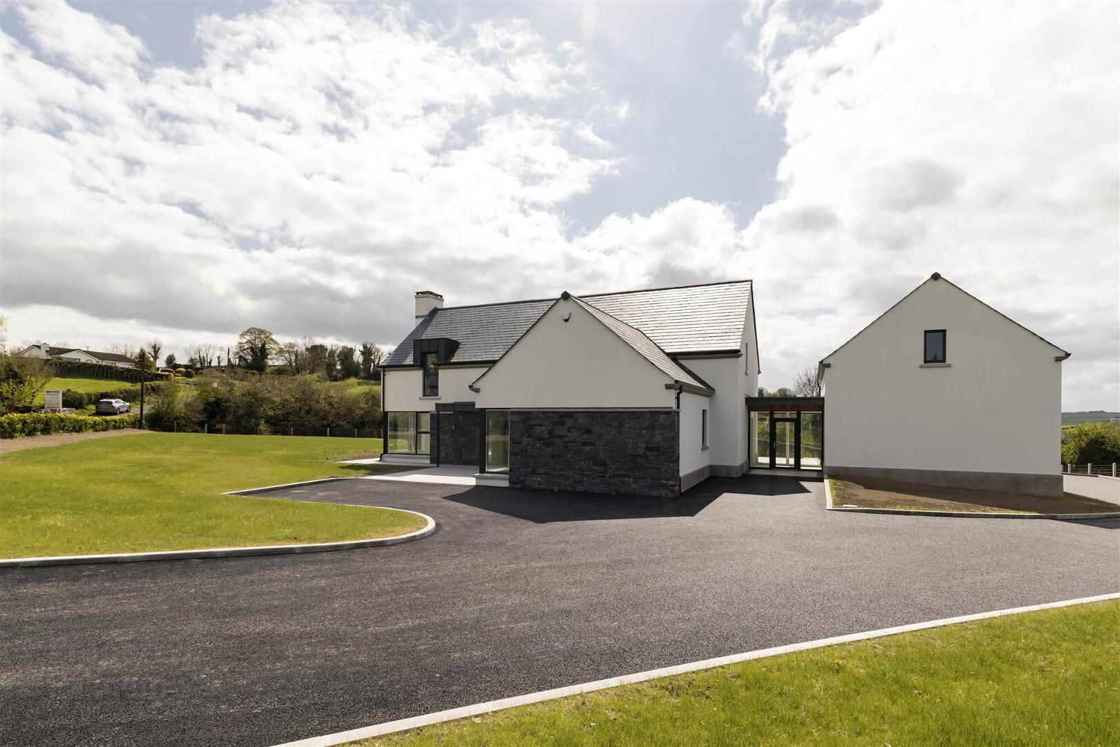 Bridge House, Loughbrickland Road 4 of 51