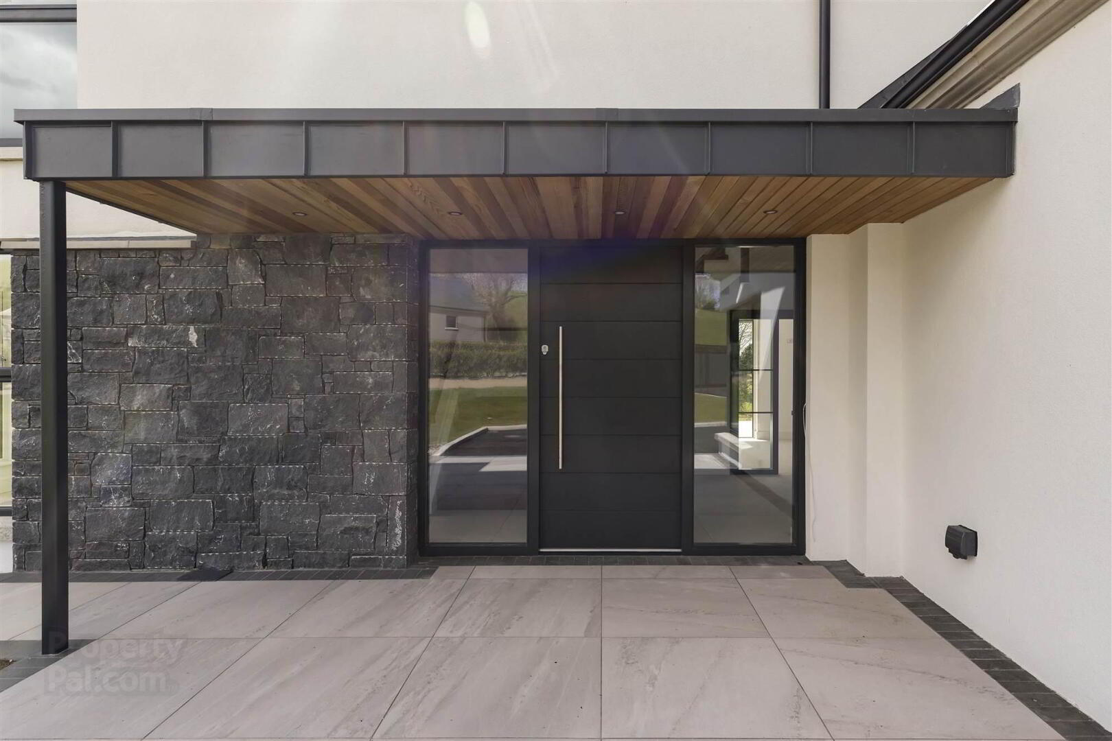 Bridge House, Loughbrickland Road 7 of 51