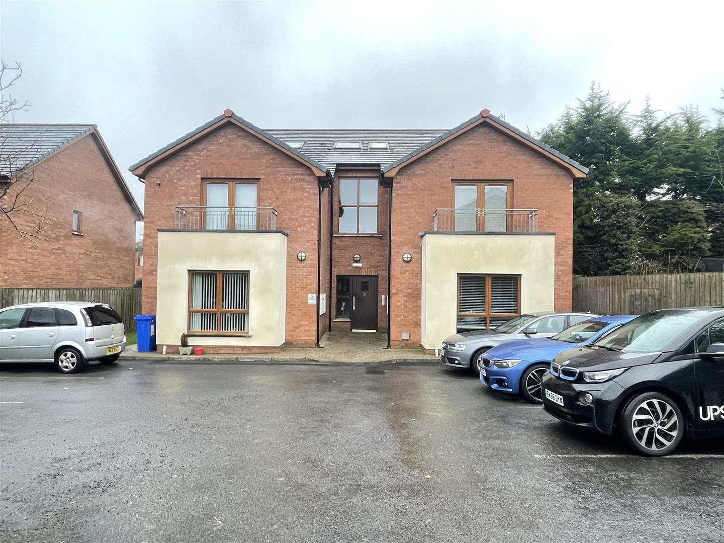 Apt 2, 24a Finaghy Road South