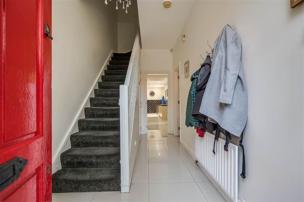 694b Ravenhill Road 6 of 37
