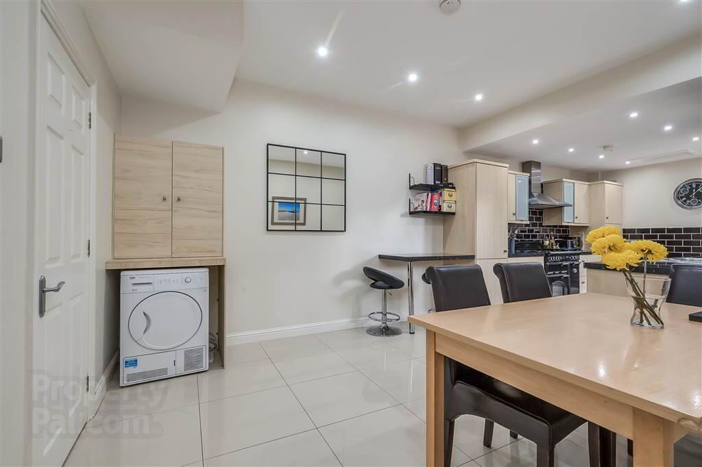 694b Ravenhill Road 14 of 37