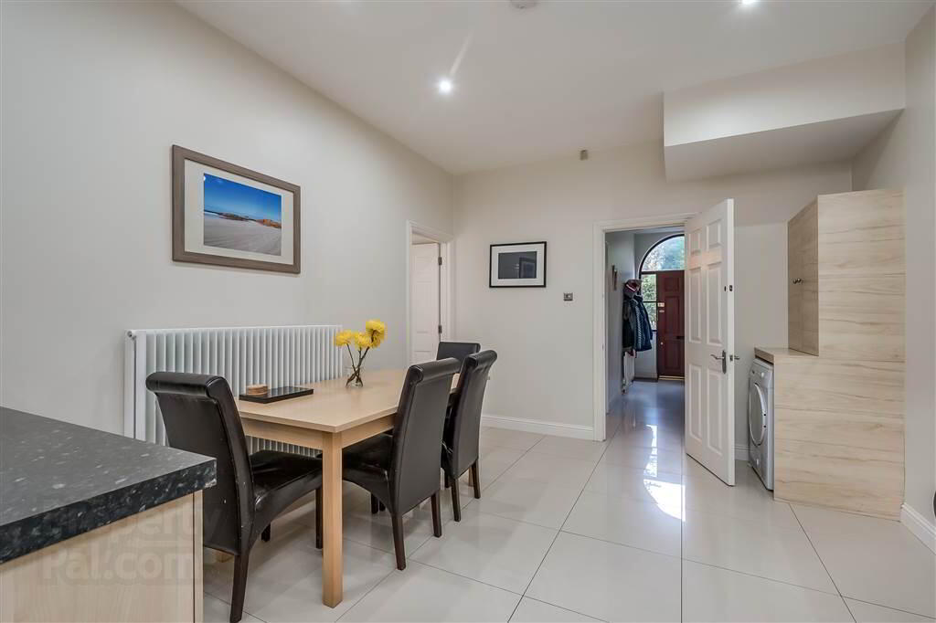 694b Ravenhill Road 13 of 37
