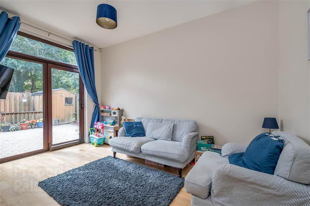 694b Ravenhill Road 15 of 37