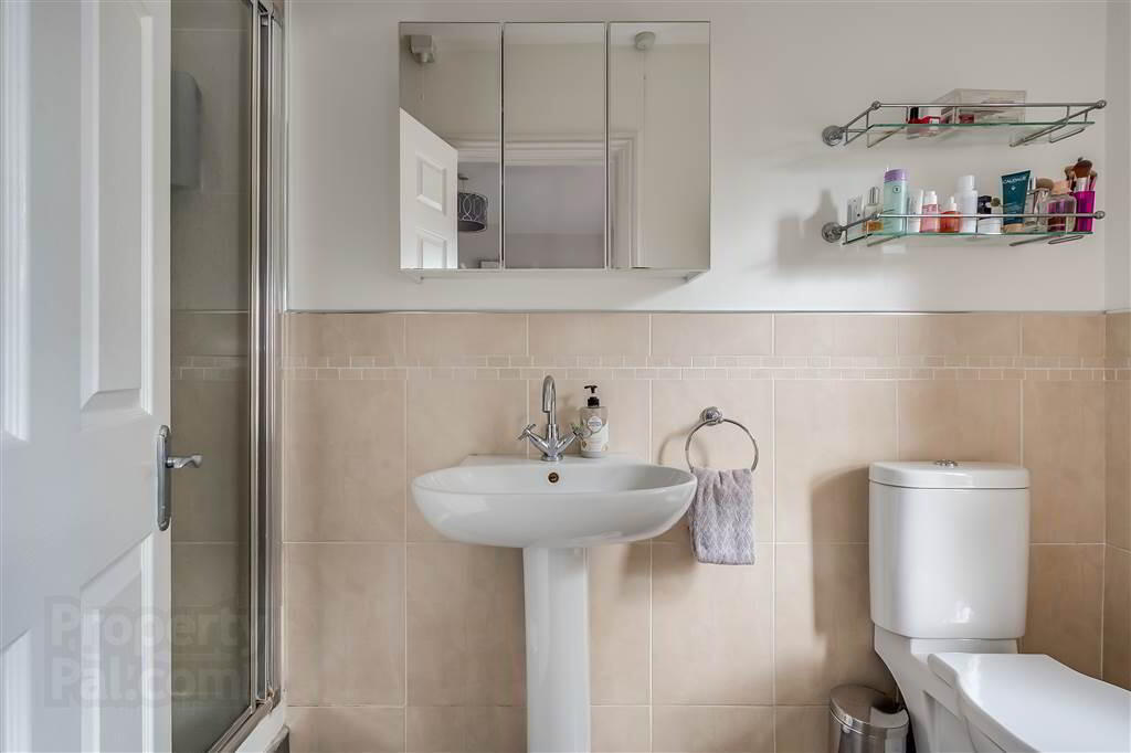 694b Ravenhill Road 24 of 37