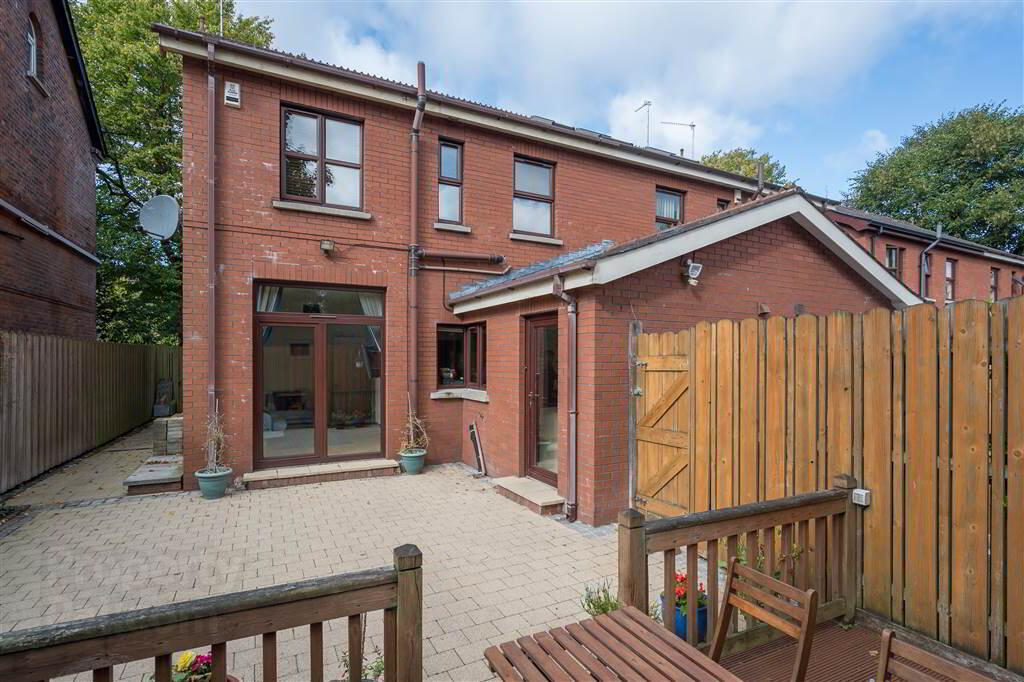 694b Ravenhill Road 31 of 37