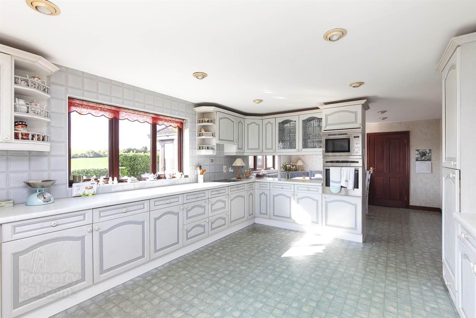 'Lynwood', 32 Tullynagardy Road 6 of 21