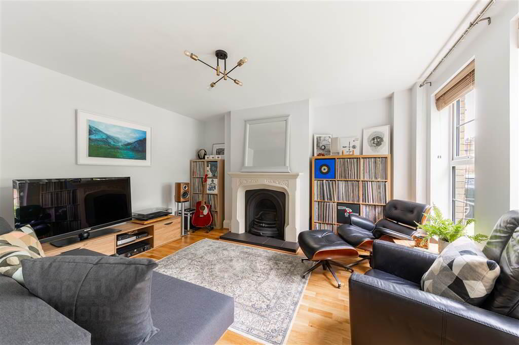 44 Strathearn Lane 6 of 43