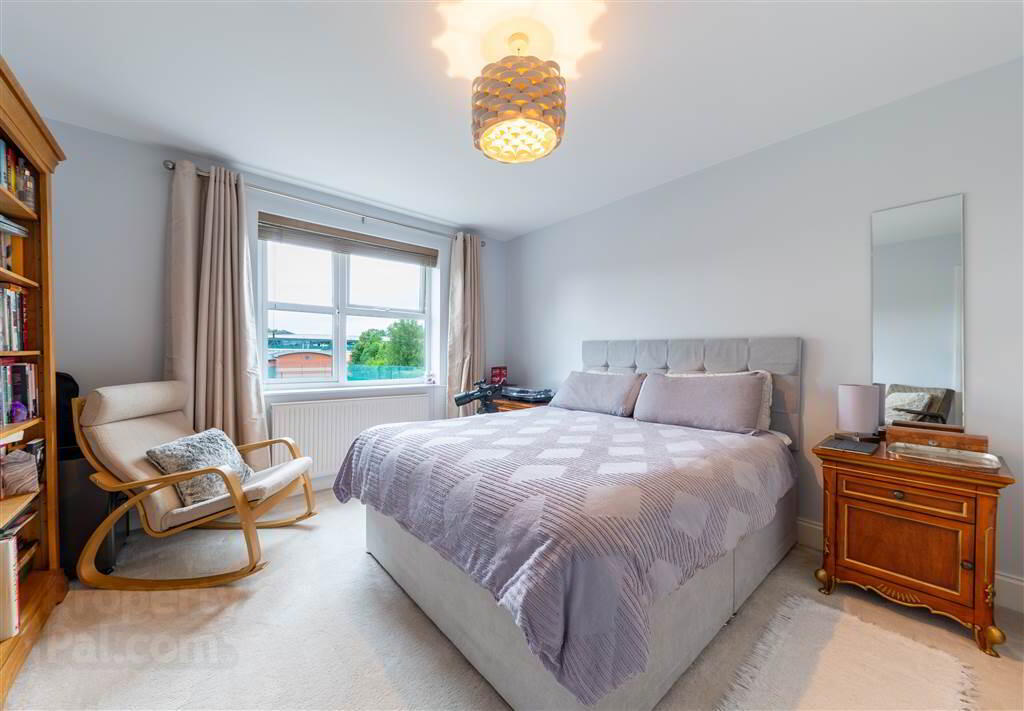 44 Strathearn Lane 19 of 43