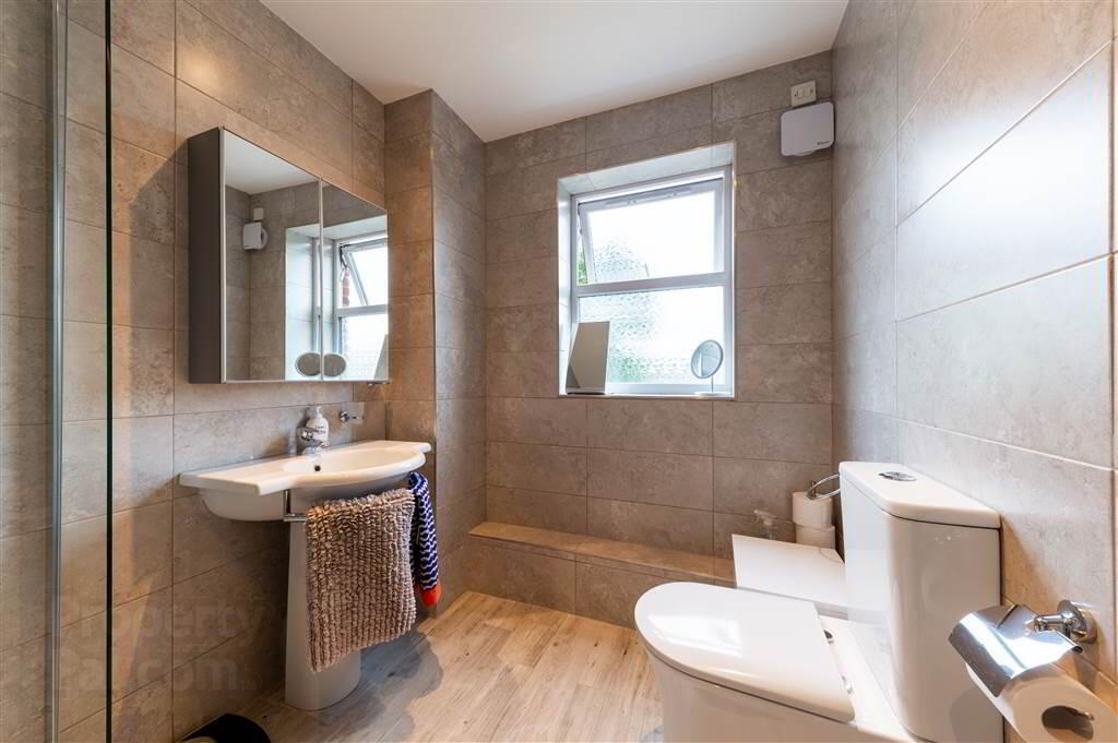 44 Strathearn Lane 25 of 43