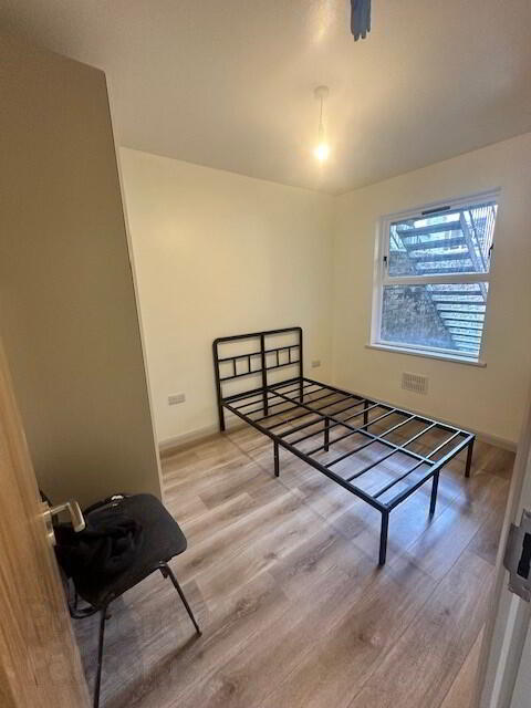 Flat 1-83 Wellesley Avenue 4 of 8