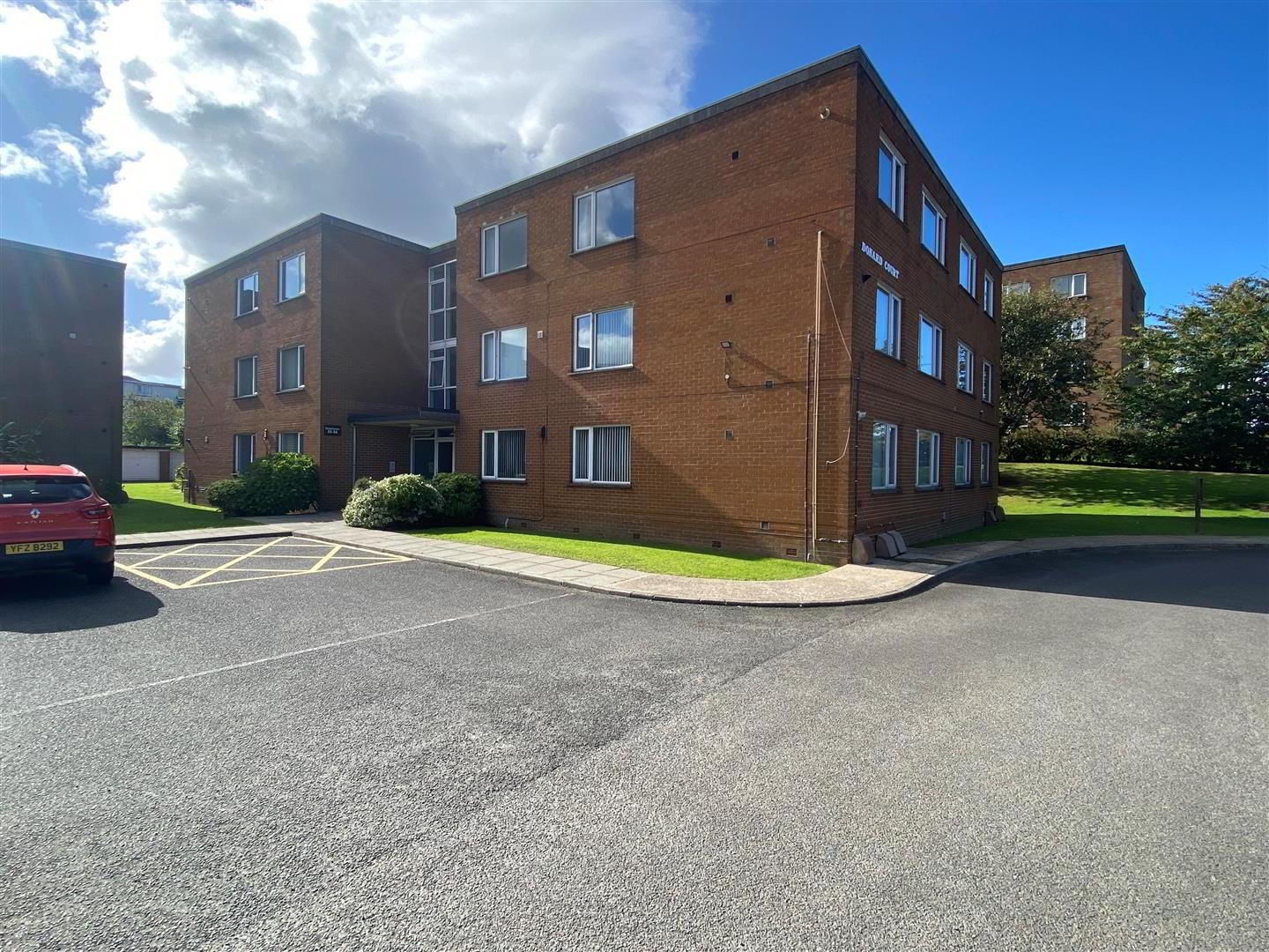 Apt, 28 Donard Court