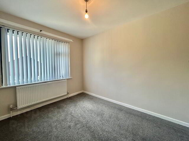 1 Erosmore Drive 10 of 14