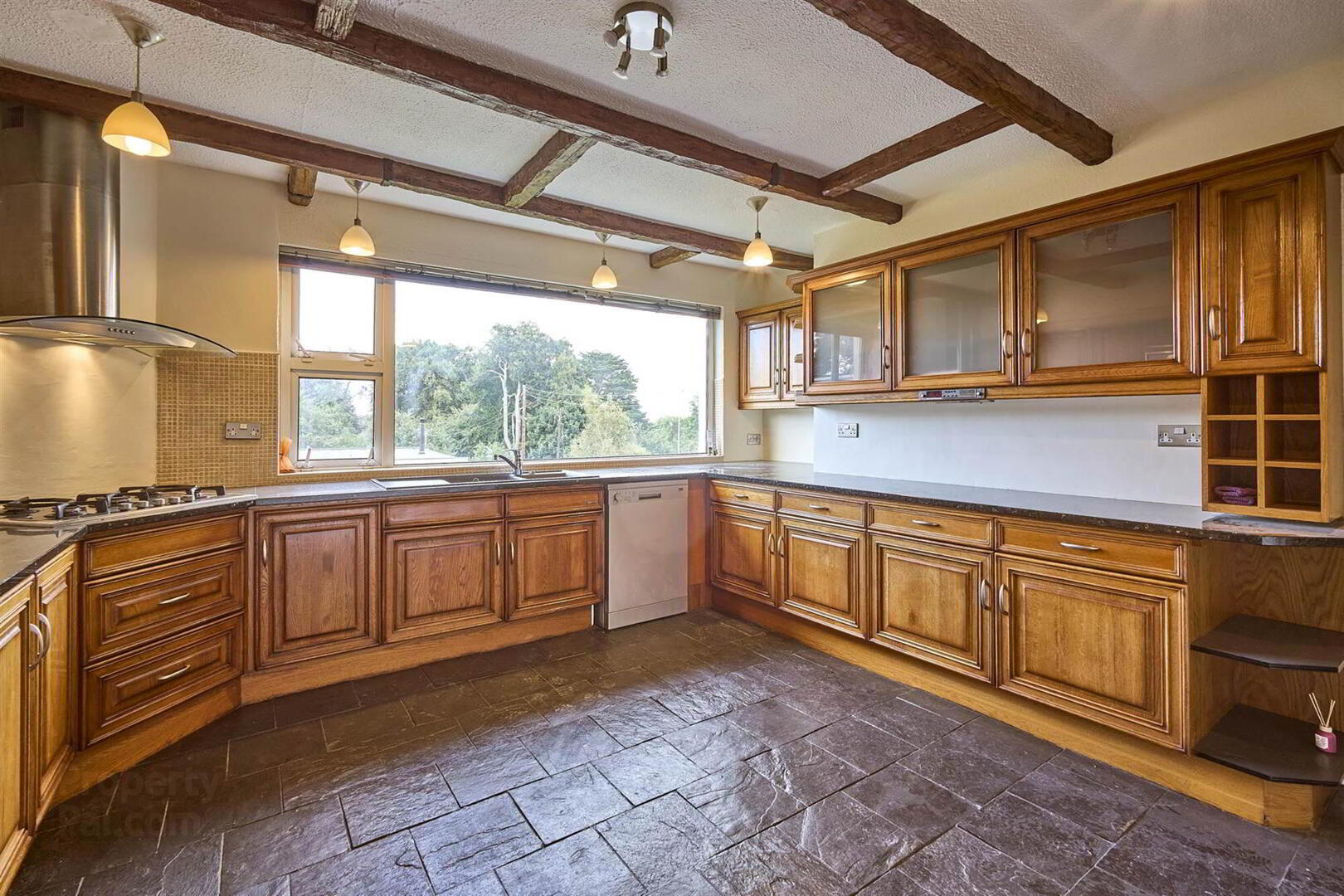12 Larch Hill Avenue 5 of 21