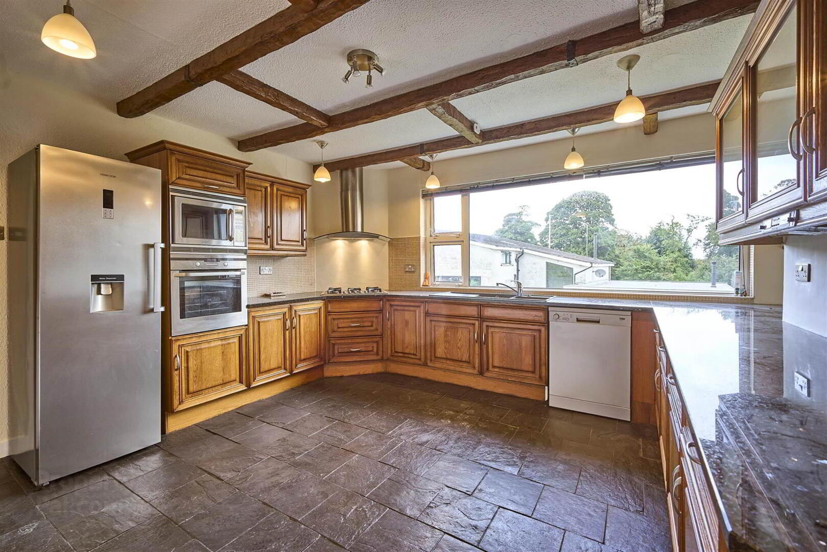 12 Larch Hill Avenue 4 of 21