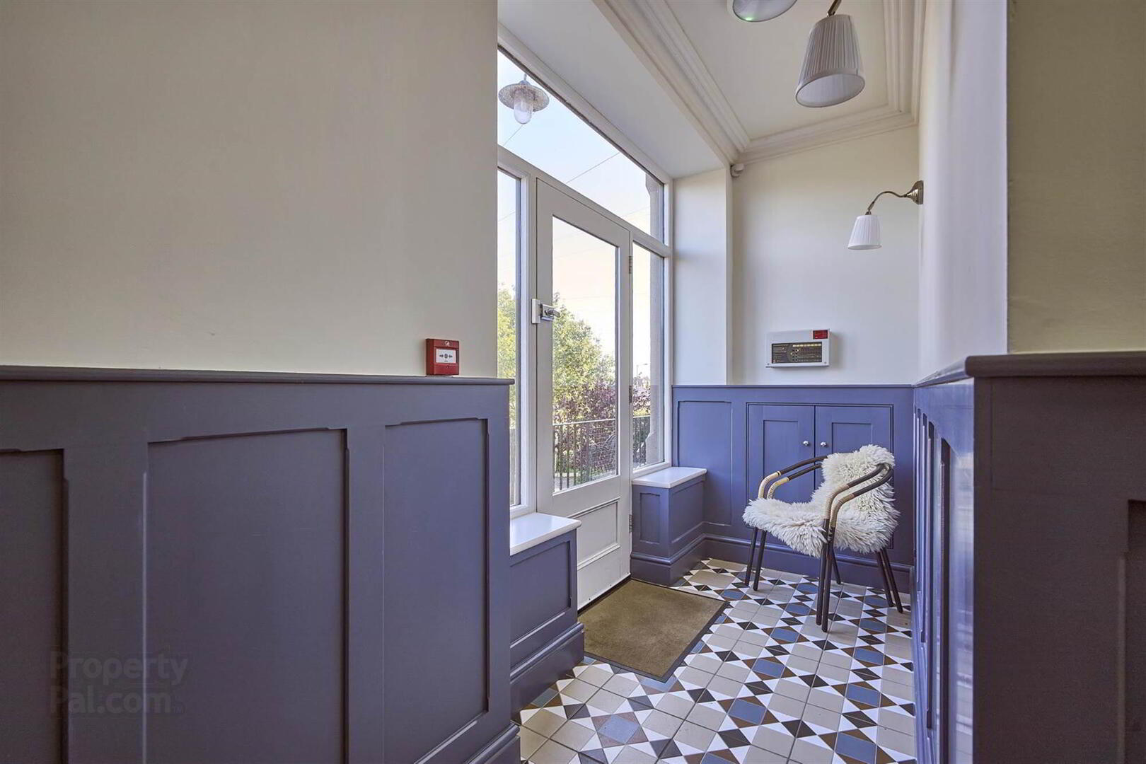Apartment 3 39 Princetown Road 4 of 16