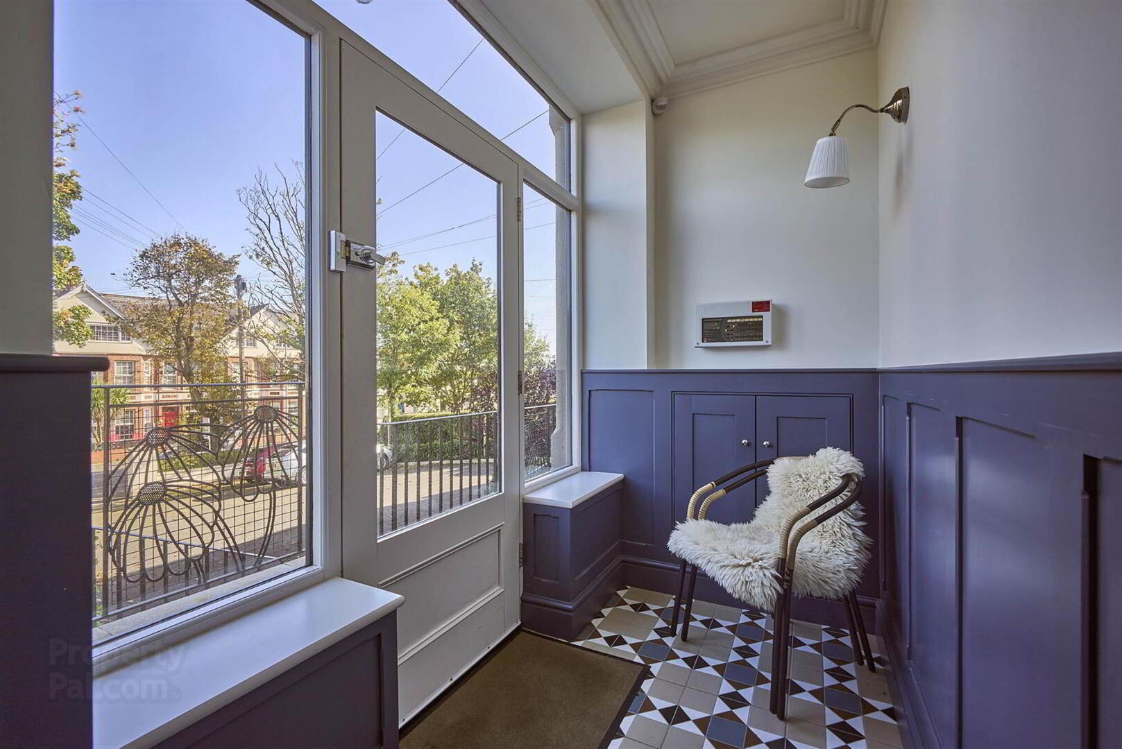Apartment 3 39 Princetown Road 5 of 16