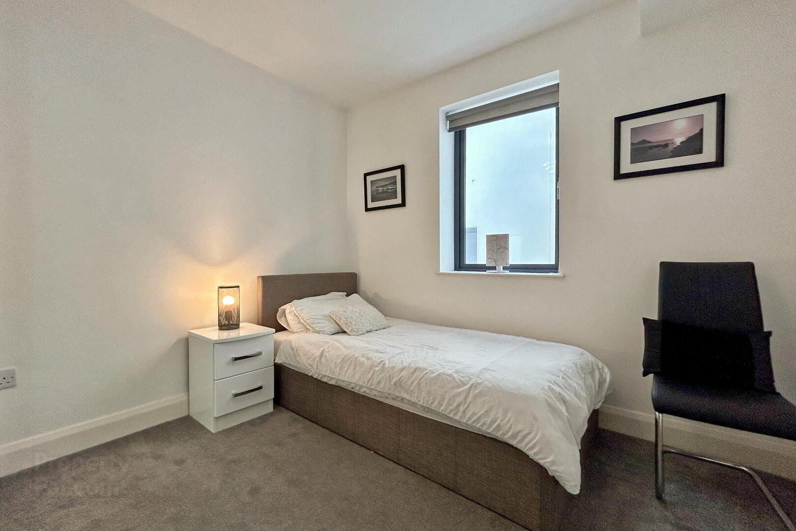 Apt 4, 6 The Crescent 14 of 18