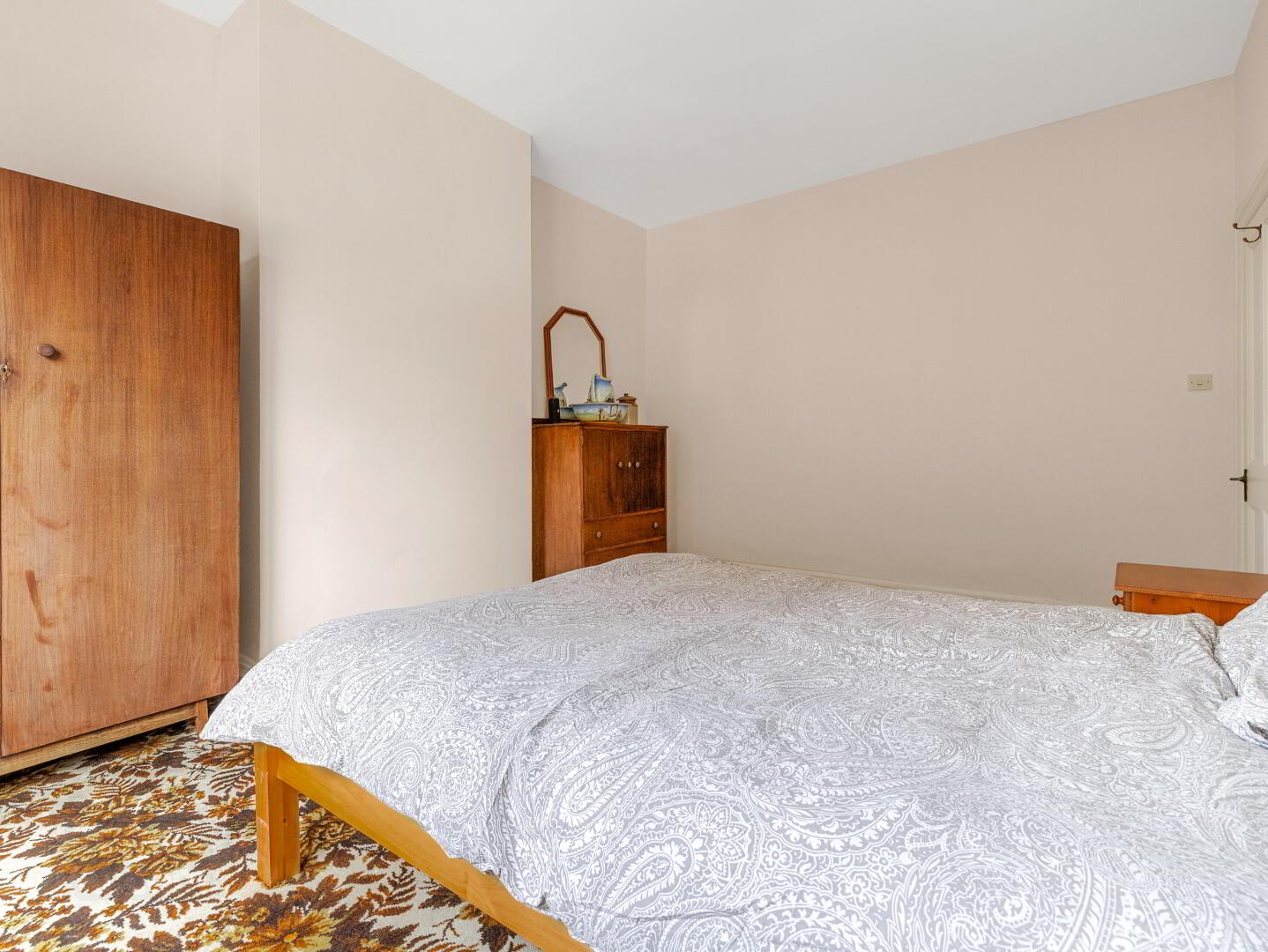 Derravaragh, Archer's Avenue 21 of 32