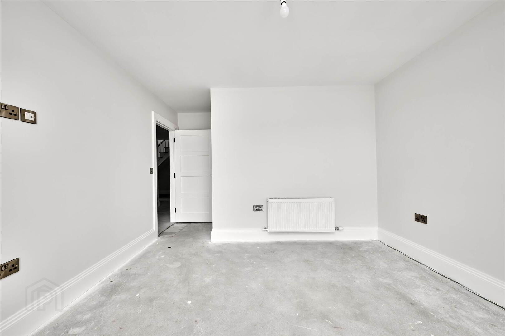 19 Queenora Avenue 9 of 32
